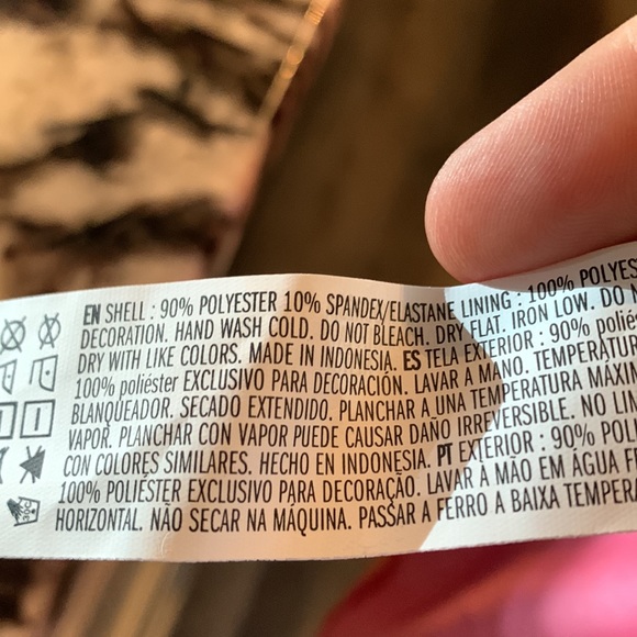 Forever‎ 21 Tripical Leaf Mini . NWT. Retail 35 - Picture 11 of 11